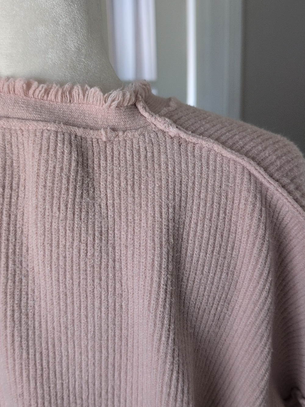 Anthropolige Relaxed Crewneck Distressed Sweater - Blush Pink Size Small - Picture 4 of 4